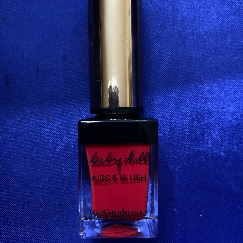 Baby Doll Kiss & Blush YSL 1